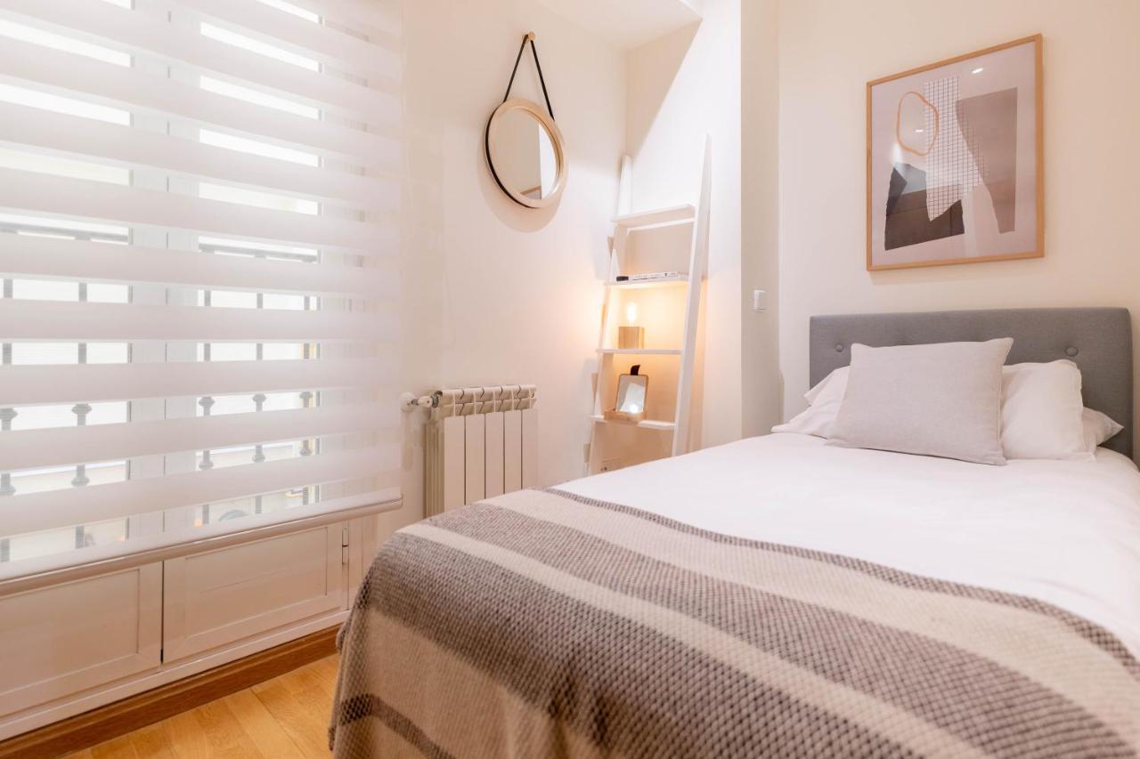 Amazing Apartment In Huertas Madrid Exterior foto