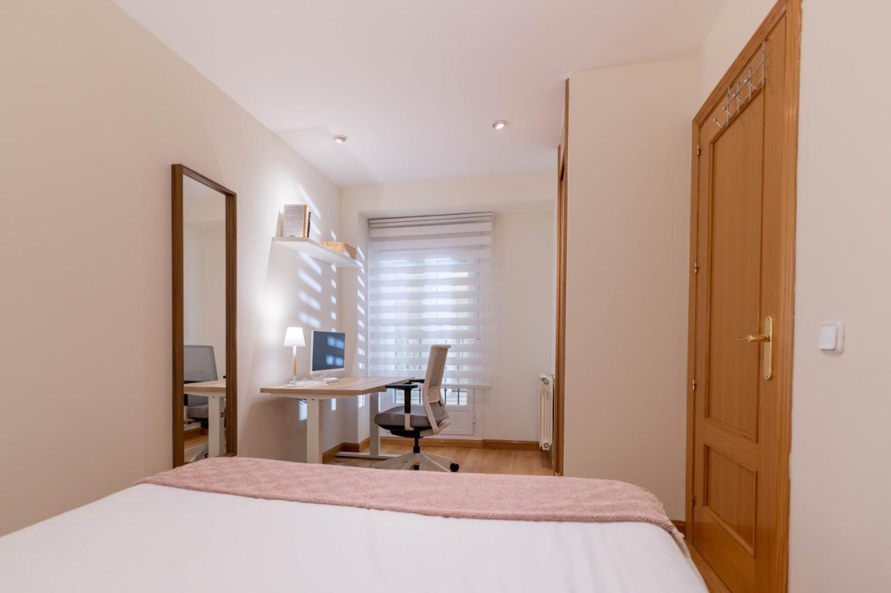 Amazing Apartment In Huertas Madrid Exterior foto